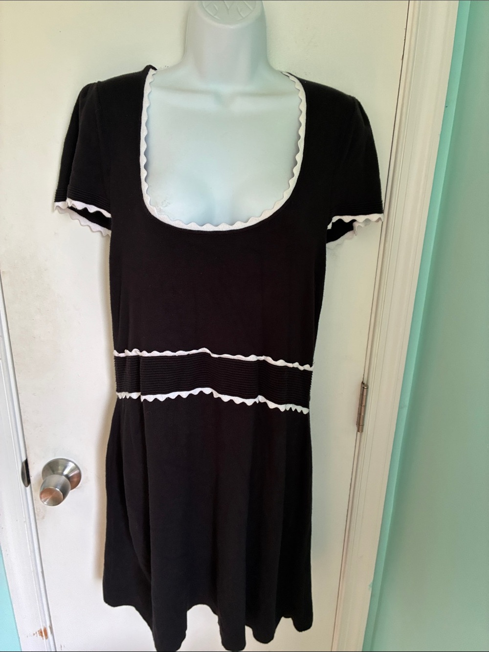 Express Black Scoop Neck Short Sleeve sweater  Dress with White Trim NWT